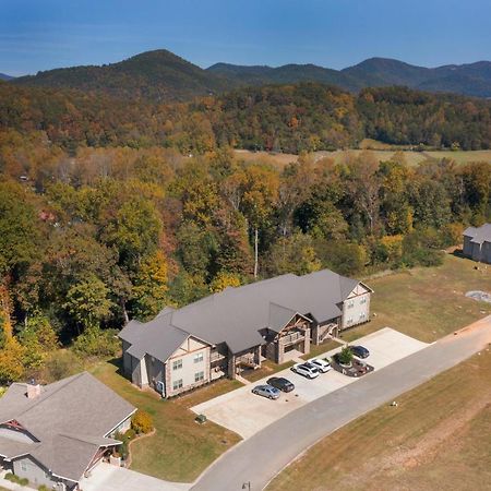 Modern Cades Cove Condo W Community Pool Townsend Kültér fotó
