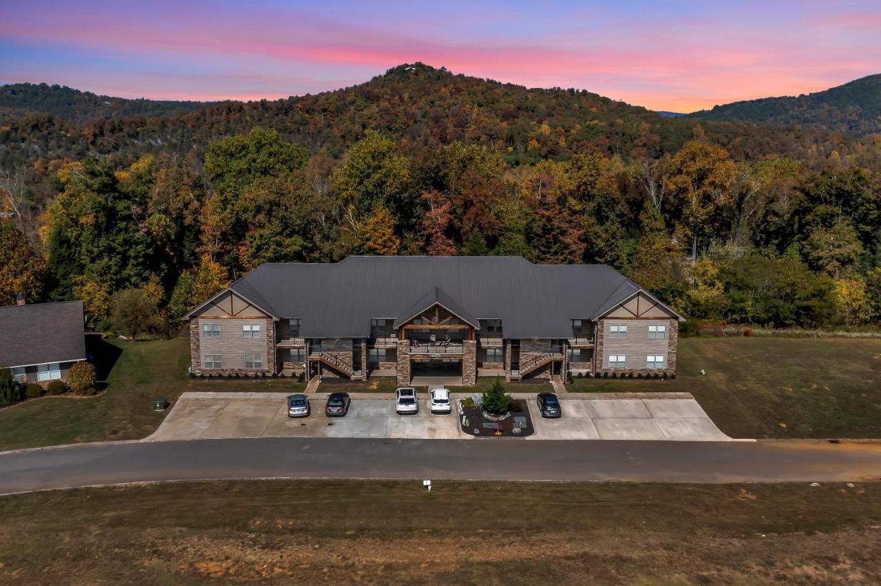Modern Cades Cove Condo W Community Pool Townsend Kültér fotó