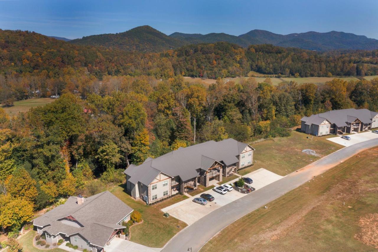 Modern Cades Cove Condo W Community Pool Townsend Kültér fotó